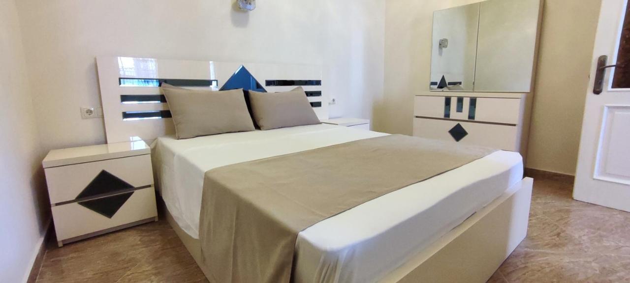 G&L Apartments Tbilisi Eksteriør bilde